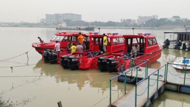 ফায়ার সার্ভিসকে ৪টি ওয়াটার রেসকিউ বোট দিয়েছে ঢাকা দক্ষিণ সিটি করপোরেশন