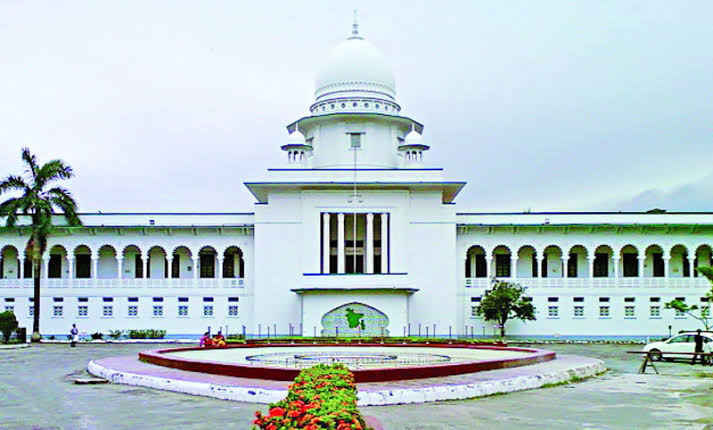 জুলাই গণঅভ্যুত্থানে হতাহতদের তালিকা ও শহীদদের স্মরণে আট স্থানে স্মৃতিস্তম্ভ নির্মাণের নির্দেশ আদালতের ।