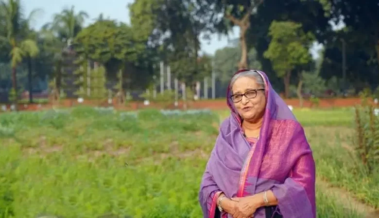 হাসিনাকে ফেরানোর উদ্যোগ, যা বলছে আনন্দবাজারের প্রতিবেদন