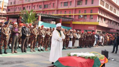 সচিবালয়ের অগ্নিদুর্ঘটনায় নিহত ফায়ারফাইটার নয়নের জানাজা সম্পন্ন